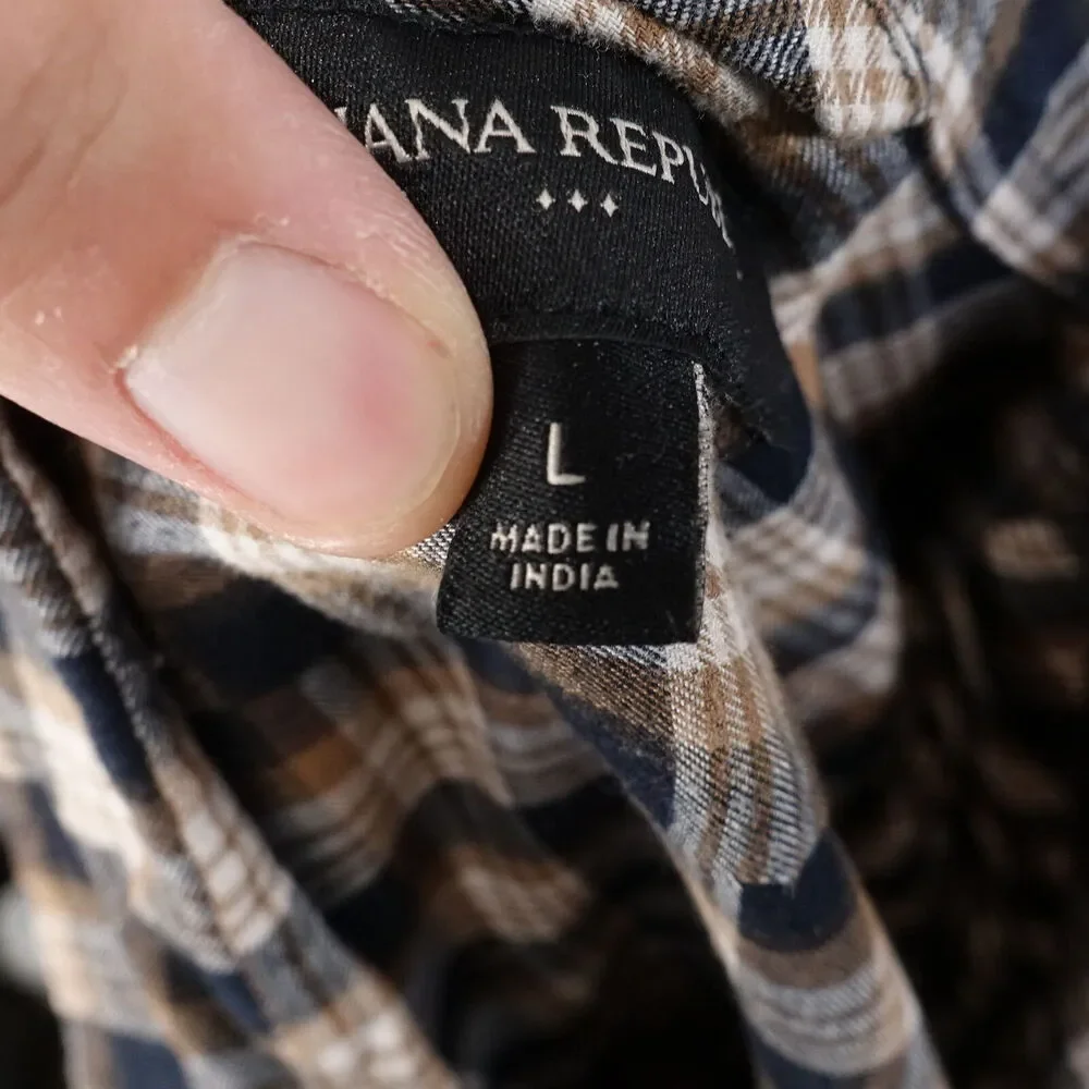 BANANA REPUBLIC UNTUCKED FIT‎ LIGHTWEIGHT FLANNEL LIKE BUTTON UP SHIRT MENS SZ L
